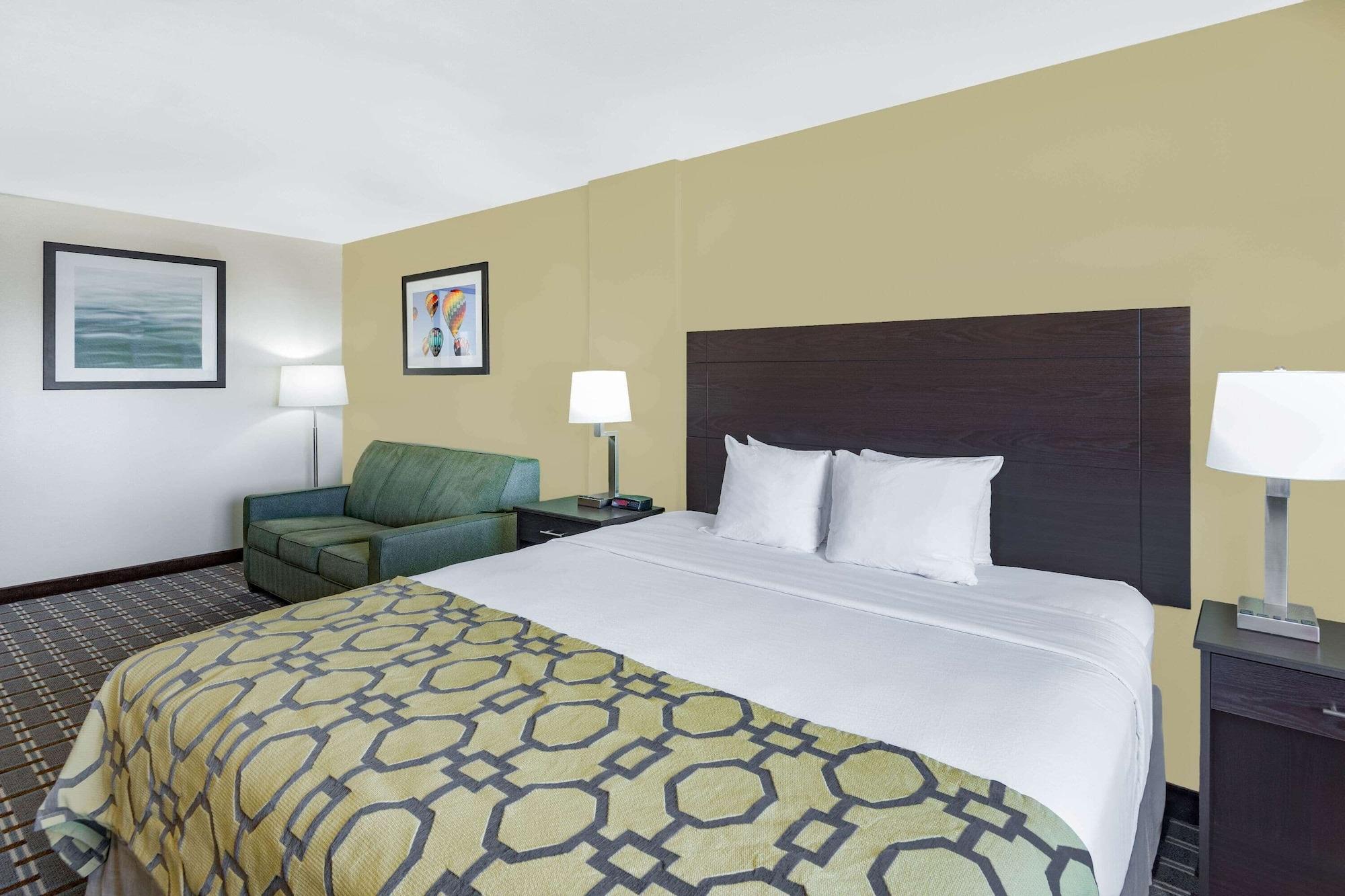 Baymont By Wyndham Farmington Hotel Exterior photo